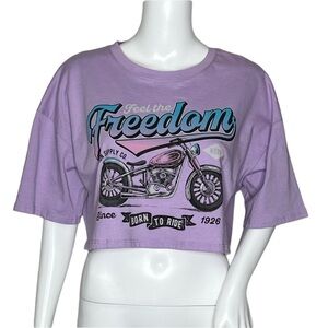 NWOT Nikxie Women’s Crop Purple Short Sleeve Shirt